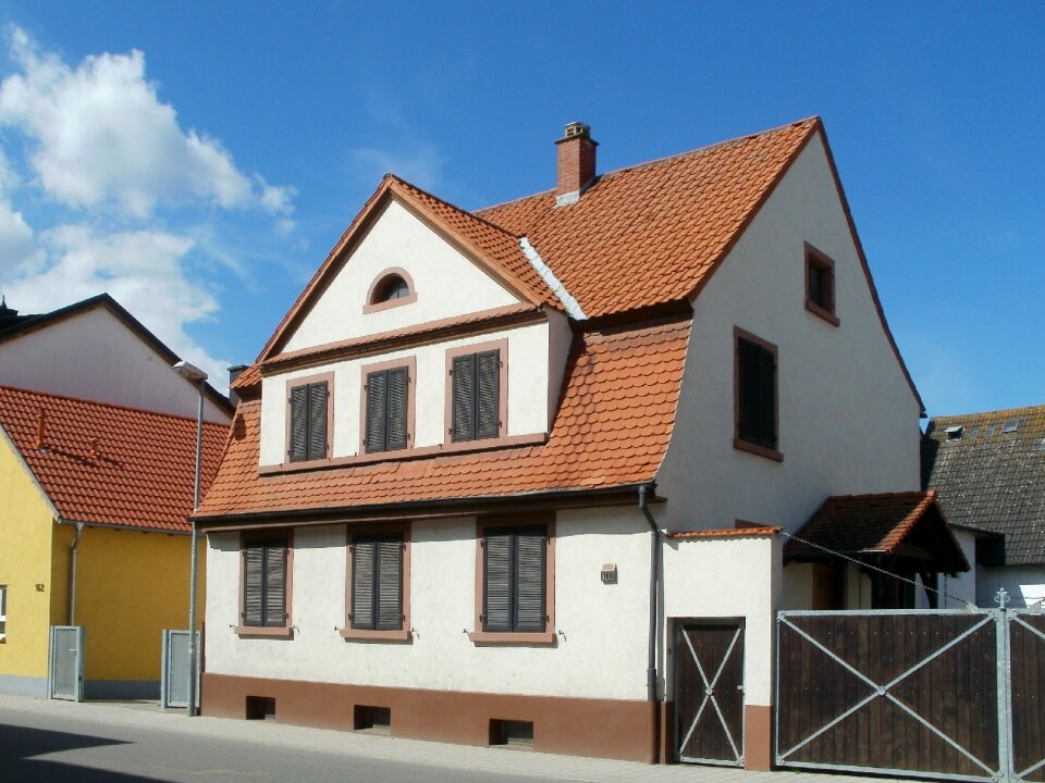 Street residential building