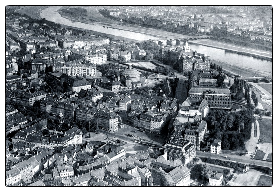 Dresden-Neustadt 1943 - Blick über die innere Neustadt in Richtung Südost