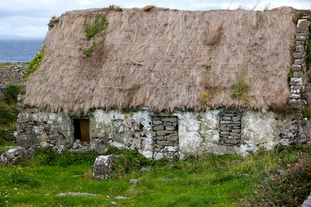 Cottage thatched roof photo