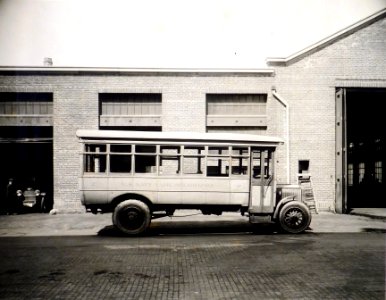 Philadelphia, PA Naval Shipyard - Motor Bus April 1919 photo