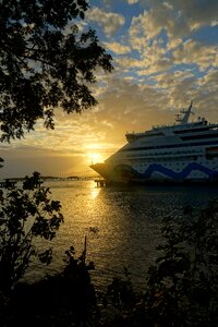 Sunset vacations ship