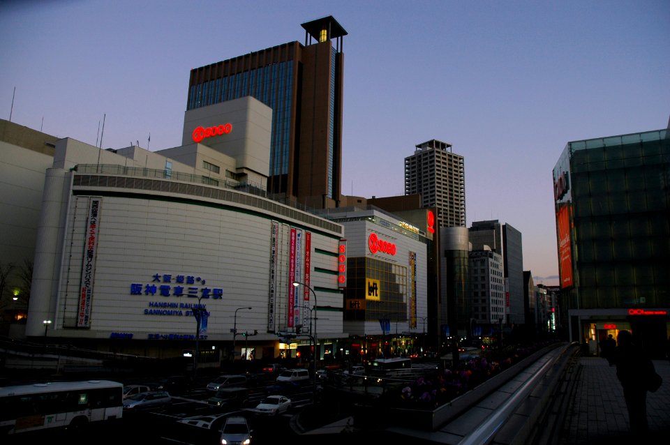 Kobe Downtown / in the evening