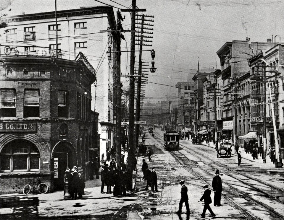 Hastings & Carrall, 1910