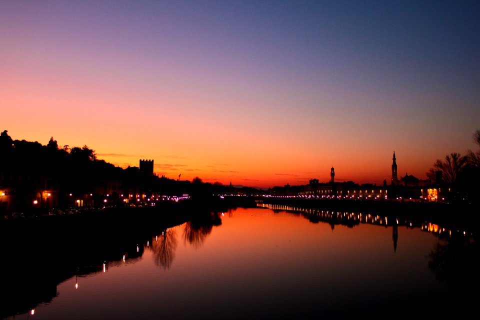 Ma di tempo c'è ne, in questa città