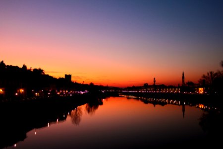 Ma di tempo c'è ne, in questa città