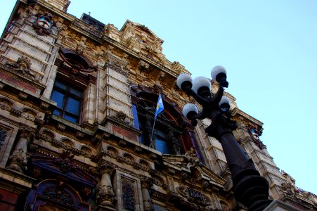 Frente por calle Viamonte