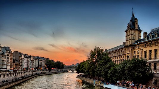 Paris sunset from the Pont Saint-Michel