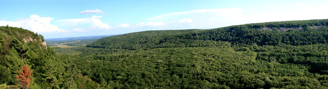 Valley to the lake, Devil's Lake State Park, WI