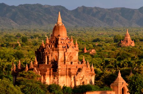 Myauk Guni Paya, (North Guni Pagoda) Bagan, Myanmar D810 2113 photo