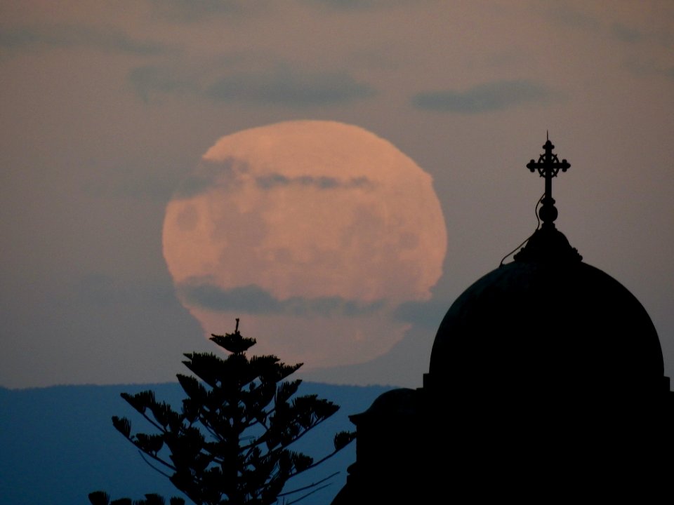 Super new blue blood moon