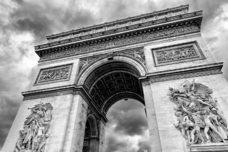 Arc de Triomphe de l'Étoile, Paris photo