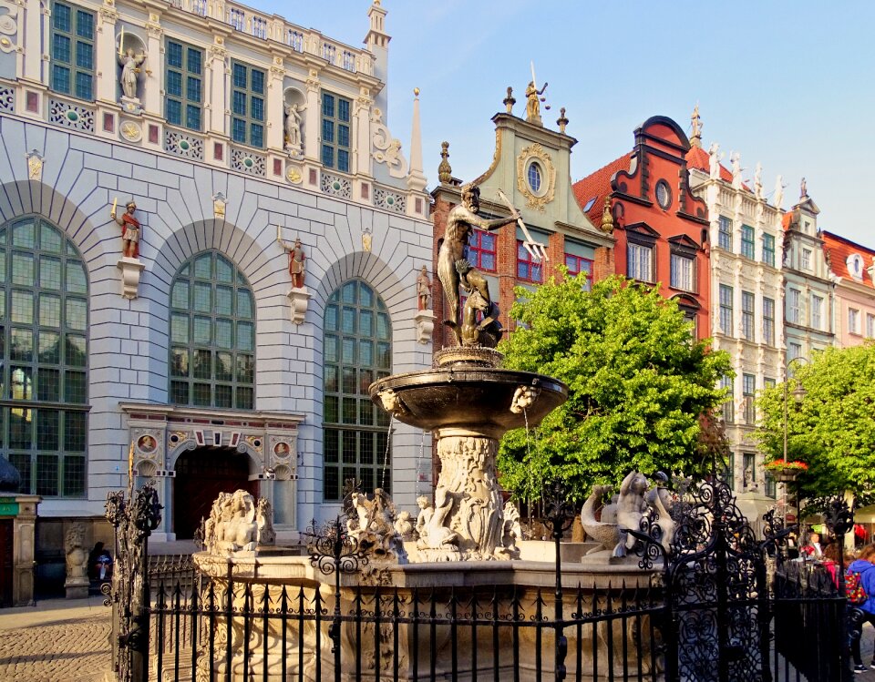 Gdansk artus court neptunbrunnen
