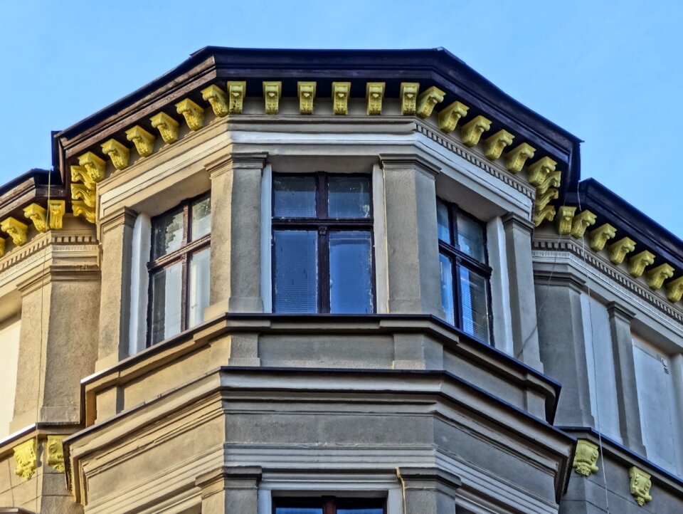 Architecture relief building