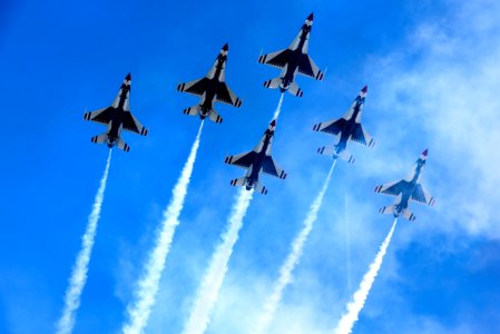 US Air Force Thunderbirds photo