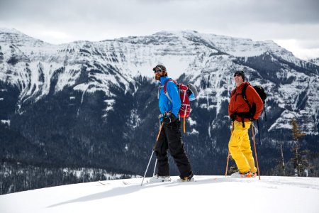 Ski tour above Soda Butte Creek