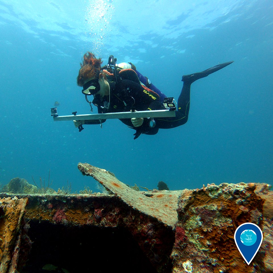 FKNMS researcher on Benwood wreck