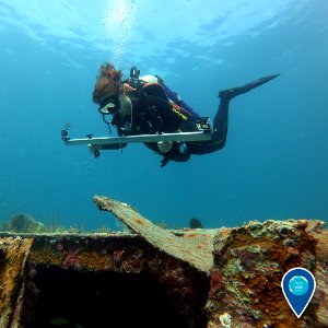 FKNMS researcher on Benwood wreck photo