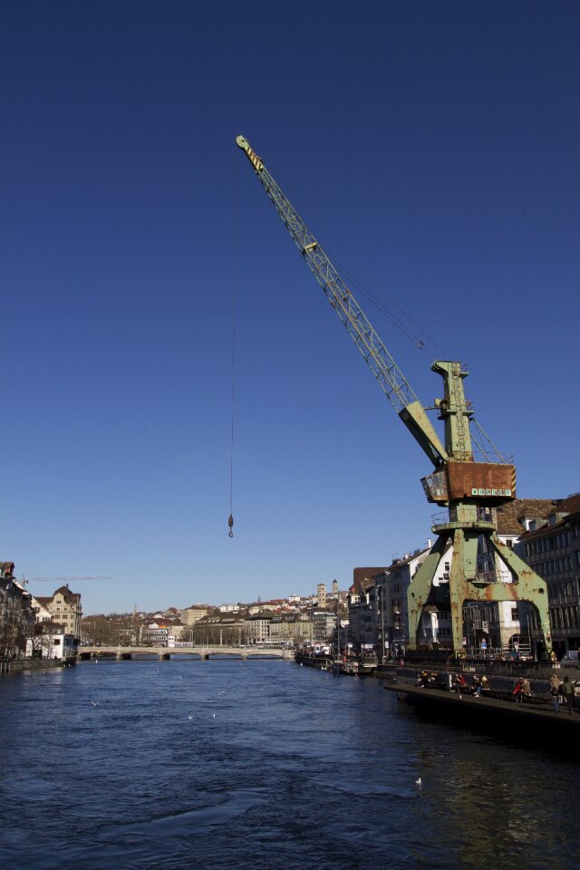 Crane harbor river