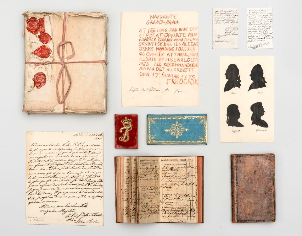 Dronning Juliane Maries personlige breve og optegnelser 1752-1794 -  Queen Juliane Marie's personal letters and records 1752-1794