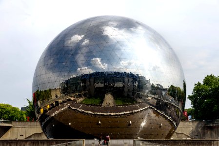 La Géode, Parc de la Villette, Paris photo