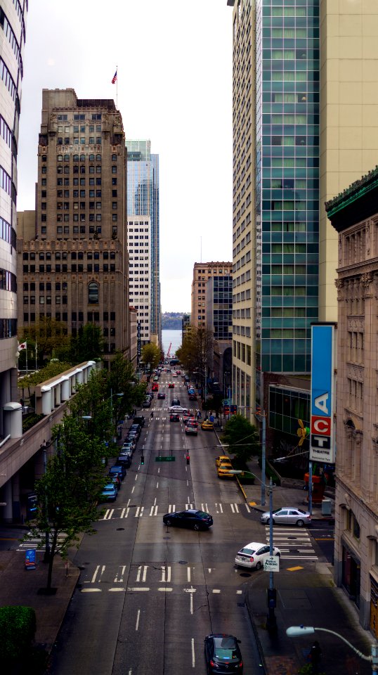 SeattlestreetEaster6