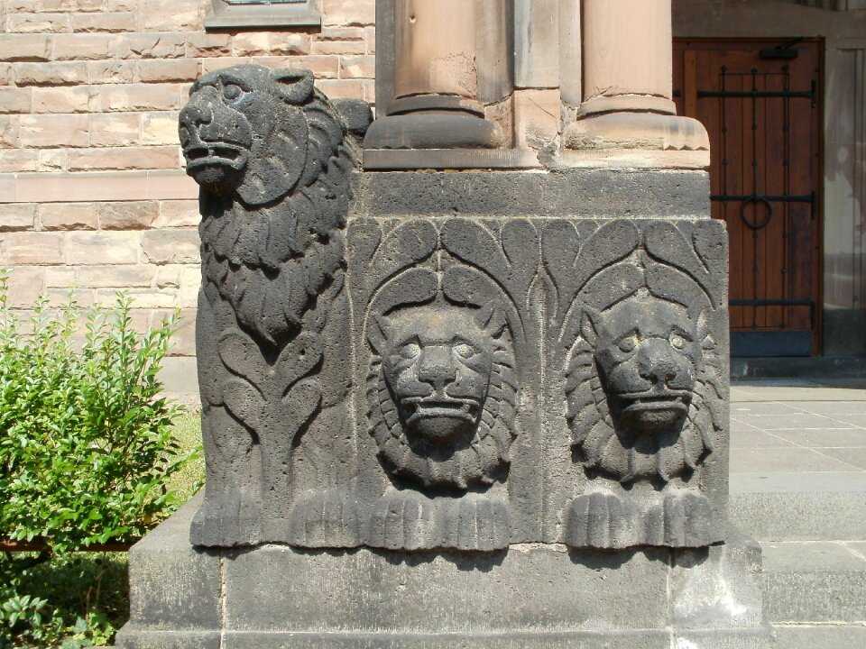 Church saarbruecken christkoenig