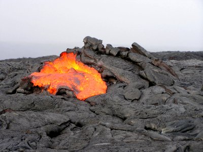 Lava and basalt at Hawaii Volcanoes National Park (2004, Chain of Craters Road) (photograph: Scot Nelson)