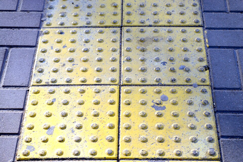 Tile pavement vision problems