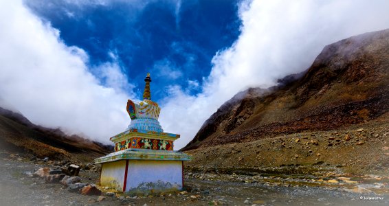 Tibetan stupa... photo
