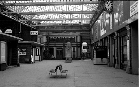 Broad Street station concourse 1970 photo