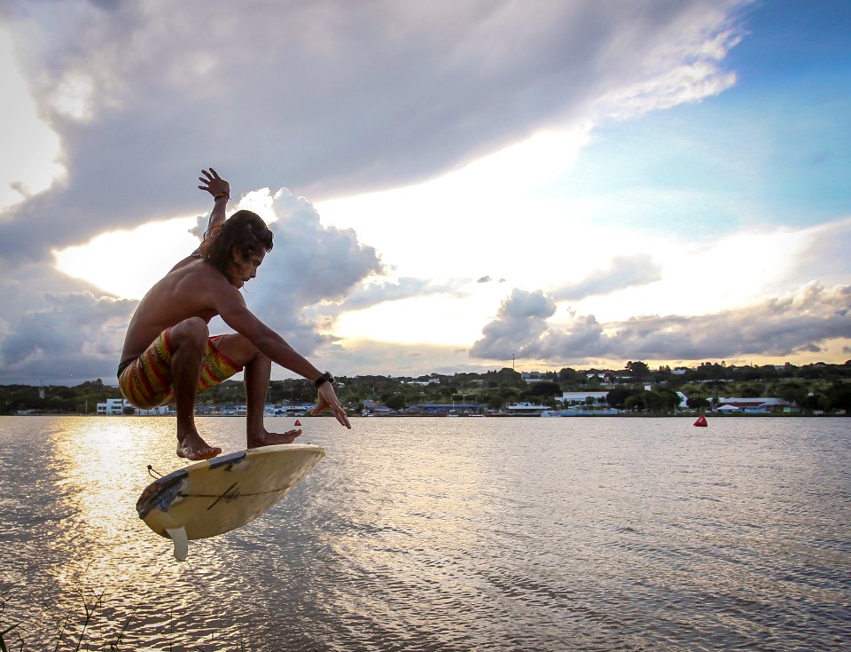 Nossa Brasília - Surf no Lago Paranoá