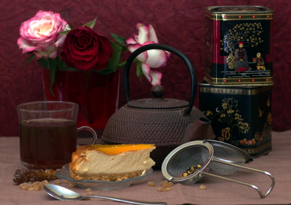 Teapot tea tins cake