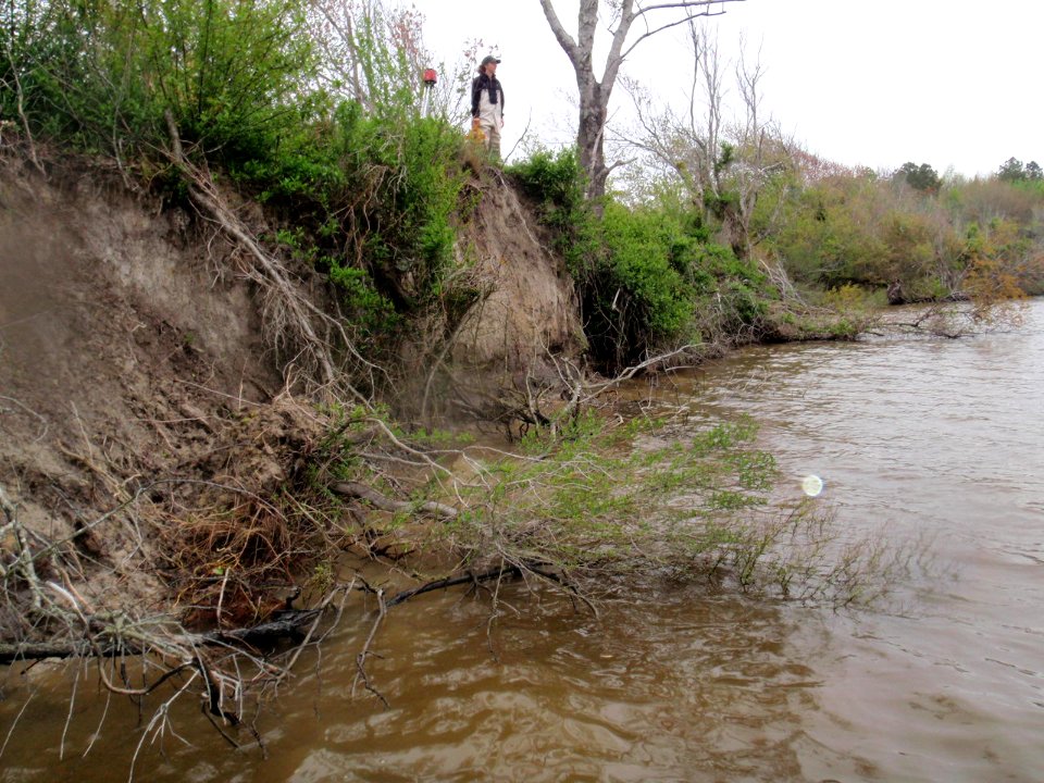Berm erosion at Lake Tecumseh before weir installation