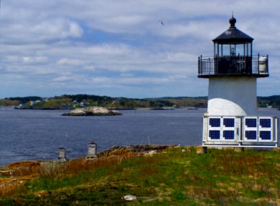 Pond Island light