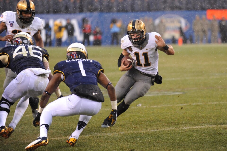 Runner ball running back