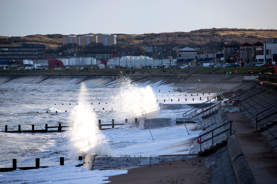 Waves crashing on Aberdeen Beach