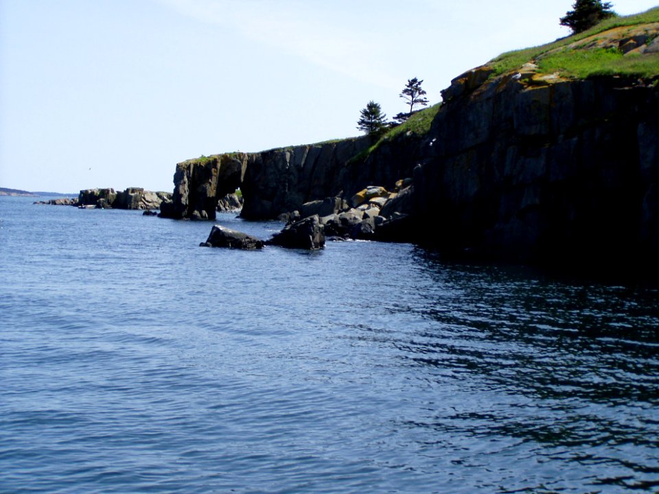 Natural bridge on Jordan's Delight Island
