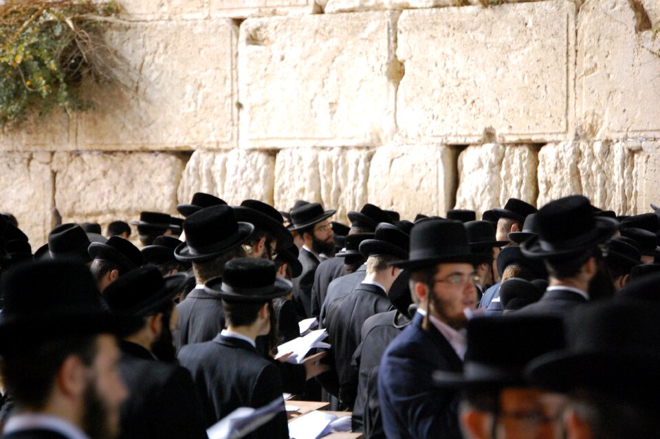 Orthodox praying jew