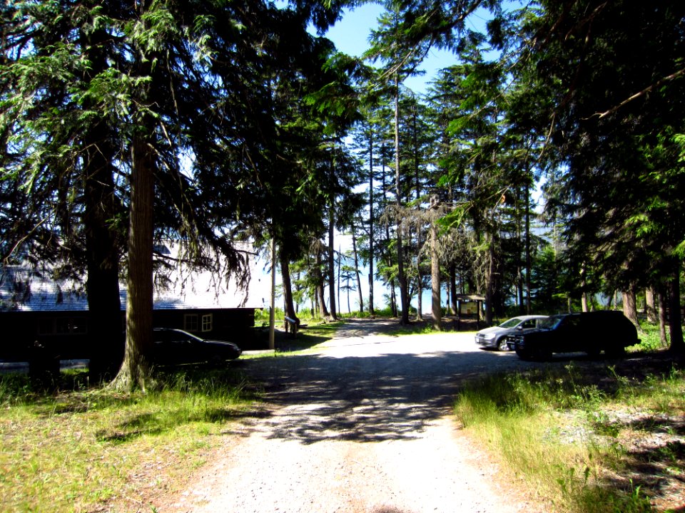 Lake McDonald North Shore Ranger Station - 8 [Parking area]
