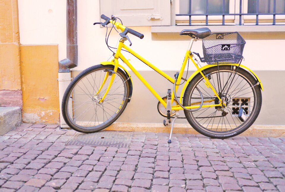Hipster yellow city