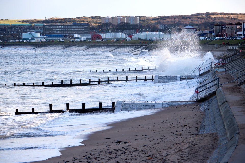 Waves crashing on Aberdeen Beach