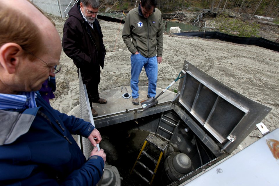 Ken Brownell, Service Engineer explains the repairs to Service Director Dan Ashe