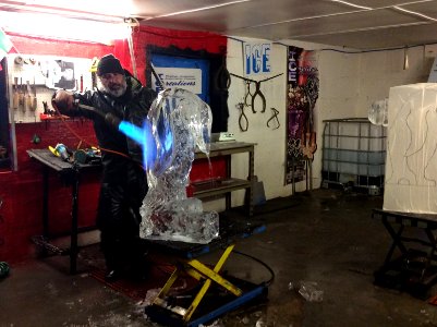 Ice carving, 2.0