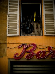 bar