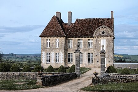 Tannay architecture castle