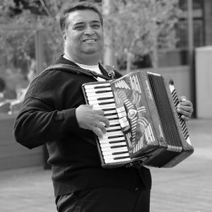 Play musical instrument keys