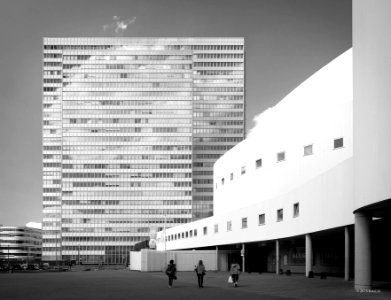 002a Dreischeibenhaus(Thyssen-Hochhaus),Dusseldorf, Germany,built between 1955-60. Architect Helmut Hentrich, Hubert Petschnigg Fritz Eller, Erich Moser, Robert Walter