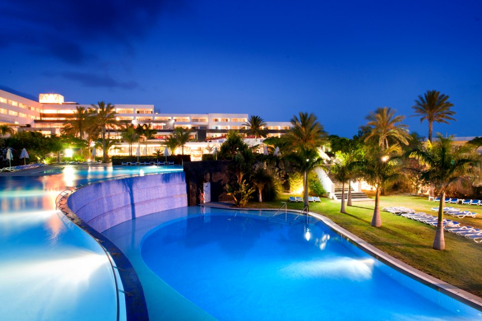 WATERFALL POOL & JAMEO POOL BY NIGHT
