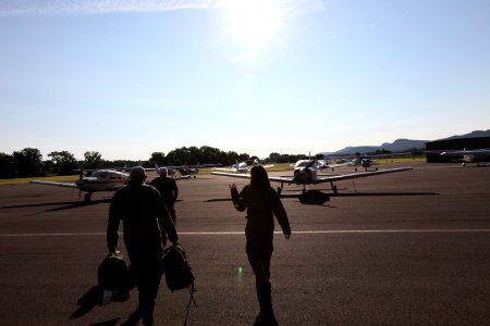 Crossing the tarmac - Day 1 - Long Island NWR (NY)