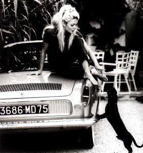 Brigitte Bardot, (Renault Florida). photo